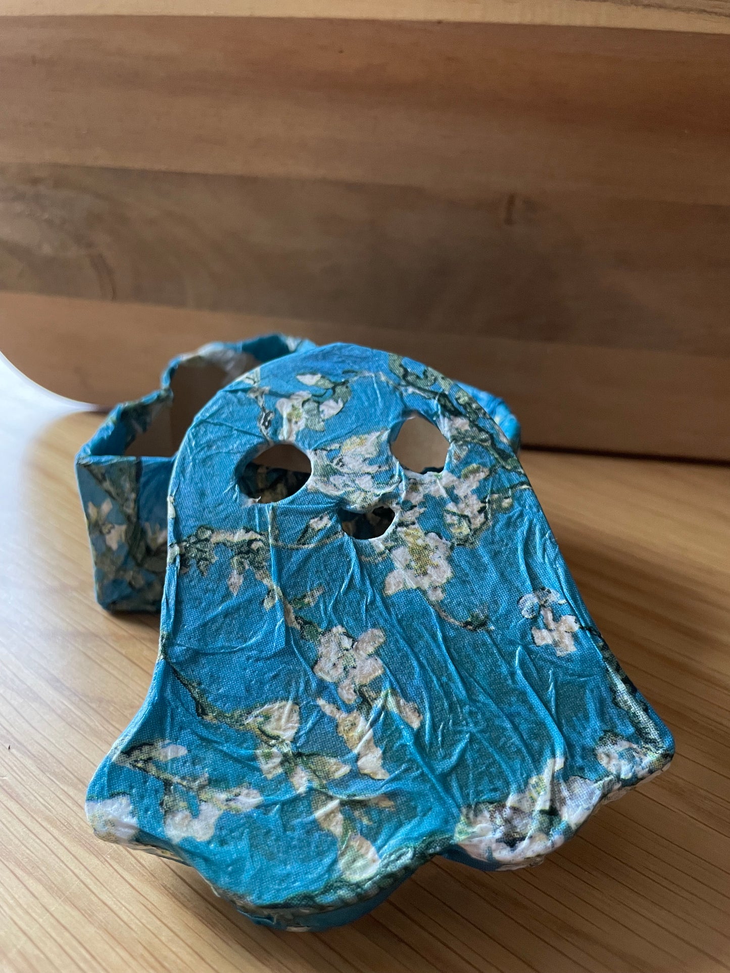 Blossom ghost box