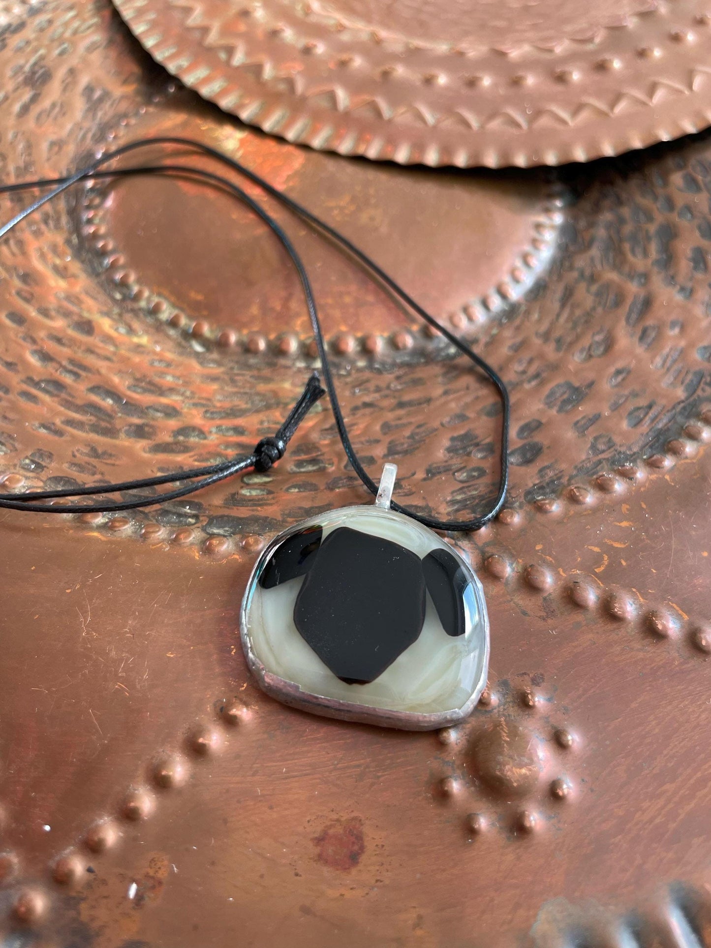 Pet fusing glass pendant