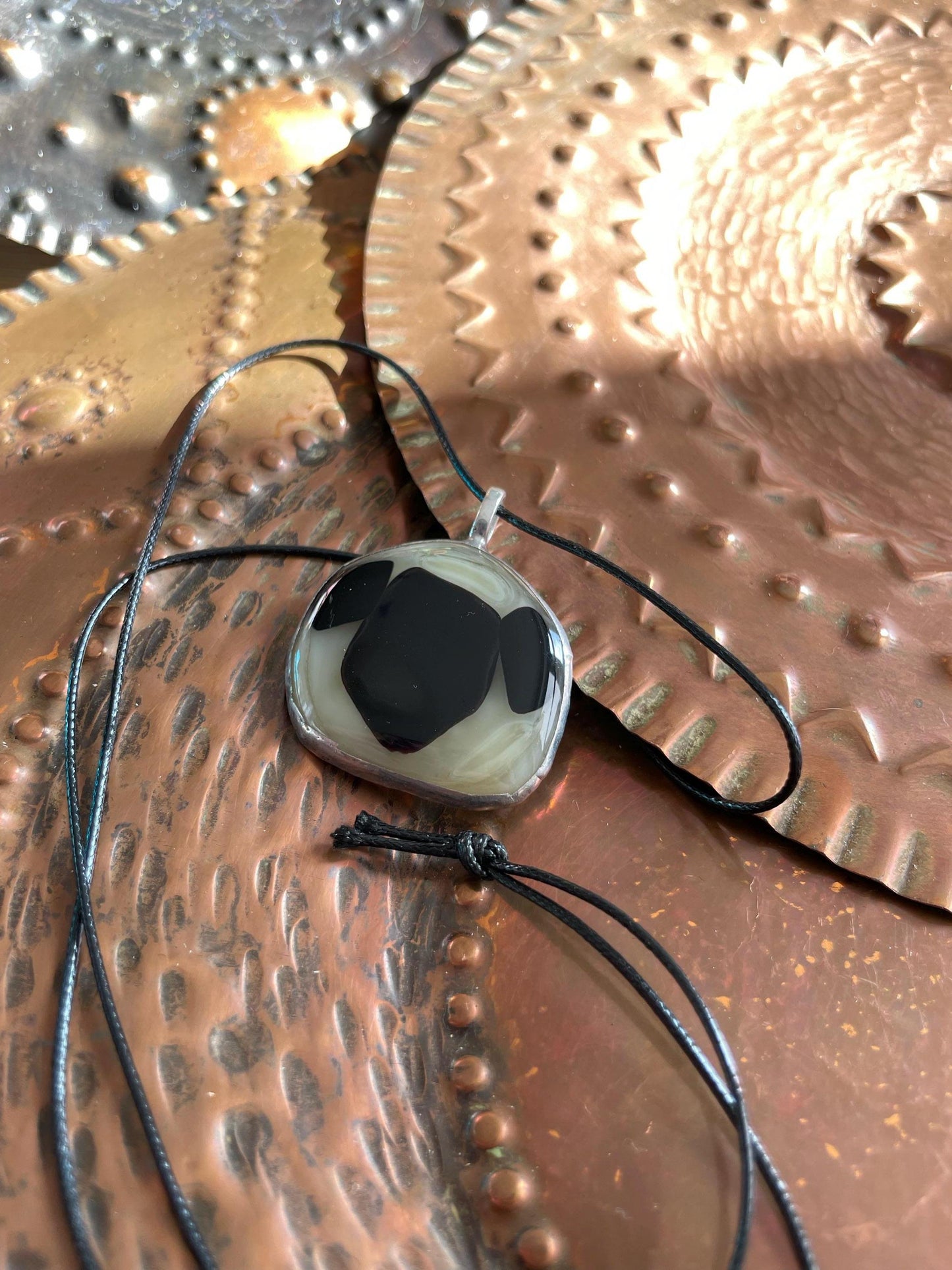 Pet fusing glass pendant