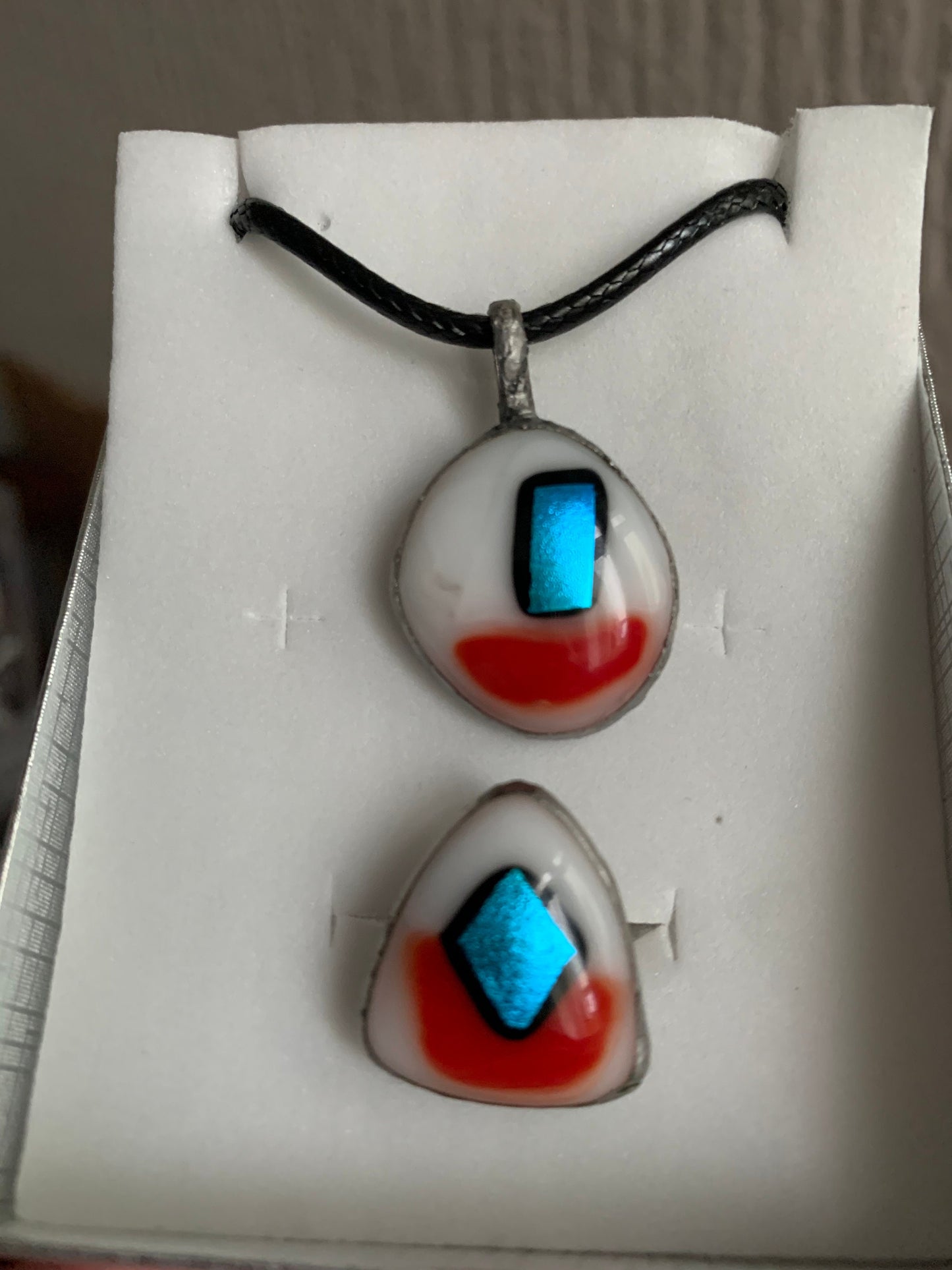 Dichroic fused glass jewellery set