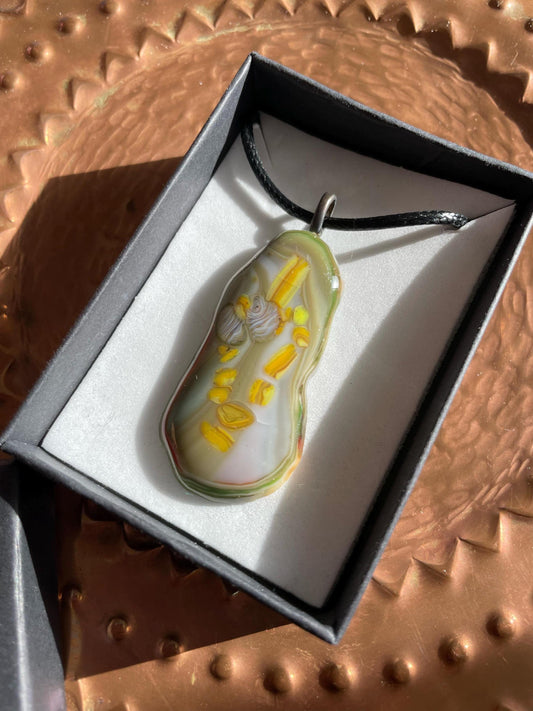 Grey & yellow colour variation pendant